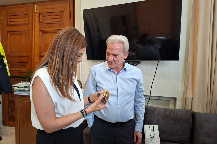 Συνάντηση του Δημάρχου Ηρακλείου με την Υπουργό Παιδείας Θρησκευμάτων και Αθλητισμού Σοφία Ζαχαράκη στη Λότζια