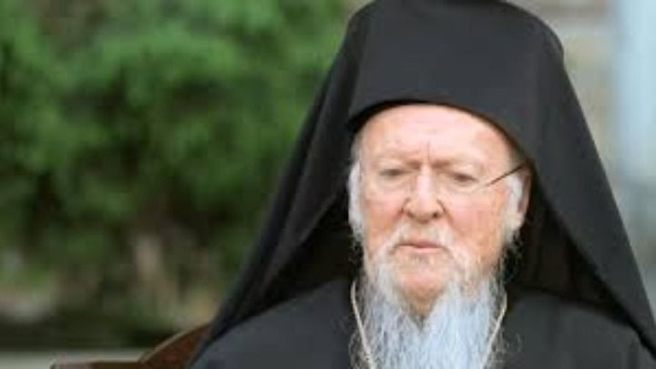 O Οικουμενικός Πατριάρχης στη γενέτειρά του Ίμβρο για τα ονομαστήριά του – «Πραγματικό θαύμα» η επαναλειτουργία των ελληνικών σχολείων