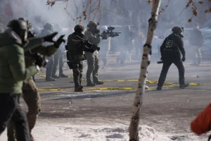 ΗΠΑ: «Πράσινο φως» από τη Γερουσία για χρηματοδότηση 70 δισ. στην Υπηρεσία Μετανάστευσης