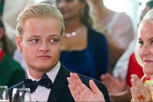 Ο γιος της πριγκίπισσας της Νορβηγίας καταδικάστηκε για βιασμό και του επιβλήθηκε ποινή φυλάκισης 4 ετών