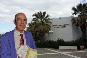 Έφυγε από την ζωή ο κορυφαίος διεθνώς καθηγητής ορθοπεδικής Αλέξανδρος Χατζηπαύλου