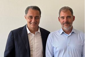 Μάξιμος Σενετάκης: Ουσιαστική ενίσχυση των στρατιωτικών υποδομών στο Ηράκλειο με τη δωρεά του Ομίλου Καράτζη