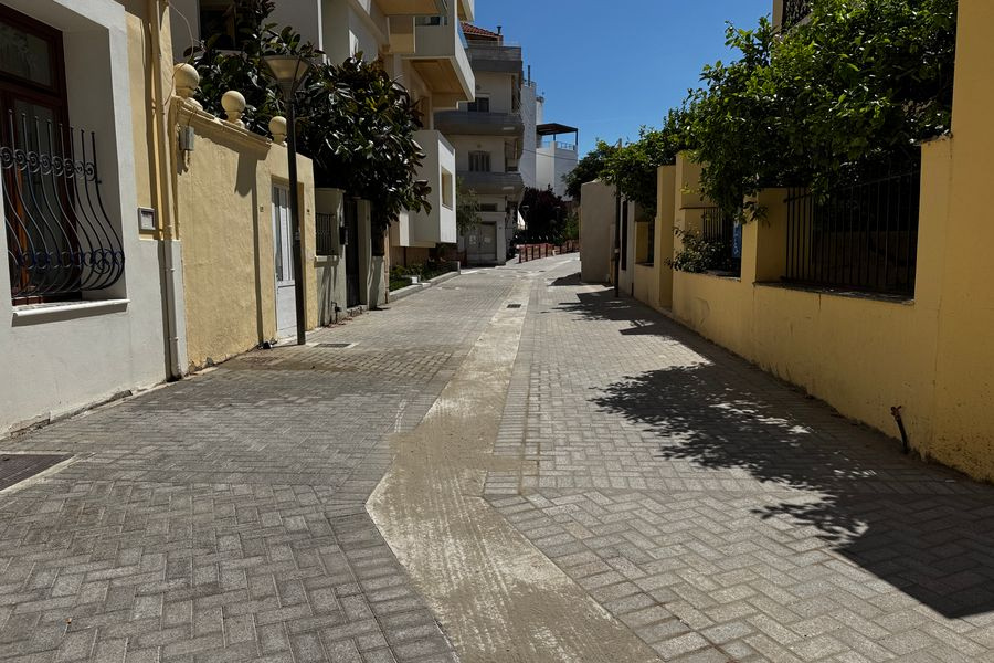 Ολοκληρώθηκε η ανακατασκευή και του πεζοδρομημένου τμήματος της Ταξιάρχου Μαρκοπούλου