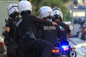 Στο αστυνομικό τμήμα για όση ώρα θα αγωνίζεται η ομάδα τους! – Η τιμωρία τριών νεαρών που επιτέθηκαν σε φίλαθλο