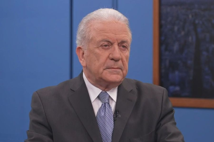 Στη Βουλή διαβιβάστηκε από το υπ. Δικαιοσύνης το αίτημα άρσης ασυλίας της βελγικής Δικαιοσύνης για τον Δ. Αβραμόπουλο