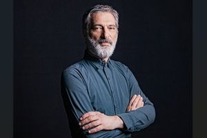 Το Πανεπιστήμιο Κρήτης συγχαίρει τον Γιώργο Κουμεντάκη για την επιτυχία της «Μήδειας» στην Επίδαυρο