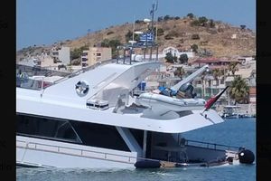 Εισροή υδάτων σε θαλαμηγό στη Σαλαμίνα – Καλά στην υγεία τους οι επιβαίνοντες