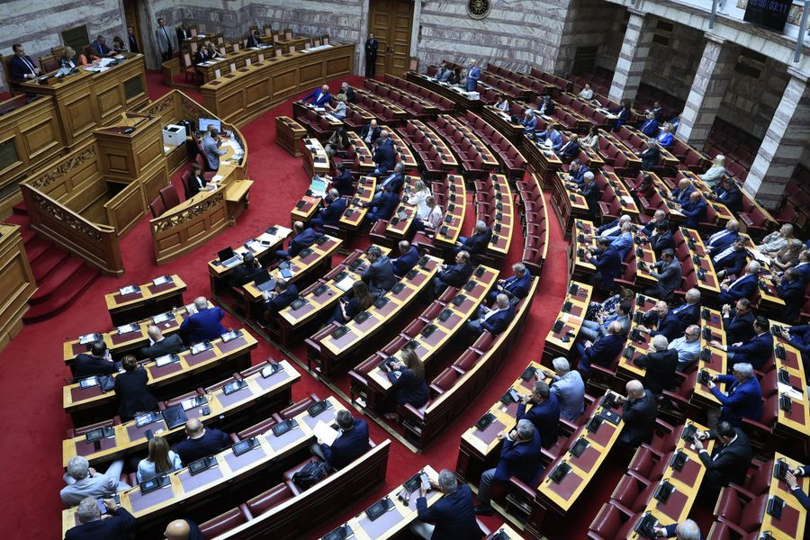 Αυτή είναι η πρόταση της Νέας Δημοκρατίας για τη Συνταγματική Αναθεώρηση: Τι προβλέπει για μη κρατικά Πανεπιστήμια και νόμο περί ευθύνης υπουργών