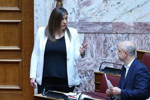 Και τρίτη αναβολή με ψήφους και βουλευτών της ΝΔ για τις άρσεις ασυλίας της πέτυχε η Κωνσταντοπούλου