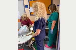 Σαν «φυλακισμένα» τα τρία παιδιά της 25χρονης – Φιλοξενούνται στο νοσοκομείο Χανίων