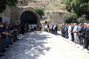 Τελετή μνήμης για τους ομήρους της Στοάς «Μακάσι» στο Ηράκλειο