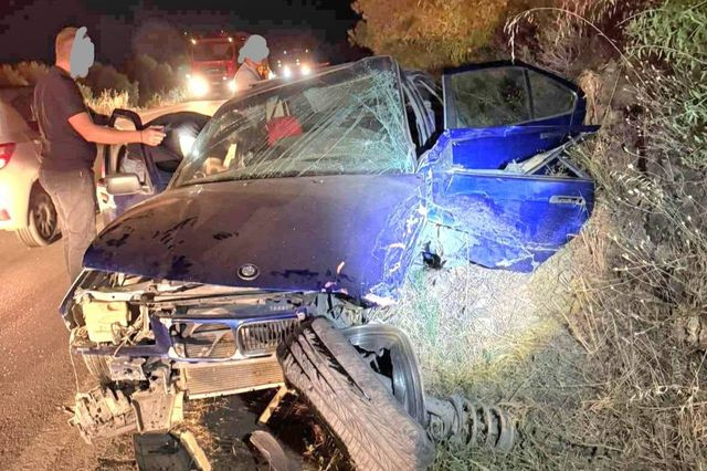 Τέσσερις τραυματίες μετά από τροχαίο στη Μεσαρά – Συμπέθεροι οι οδηγοί!