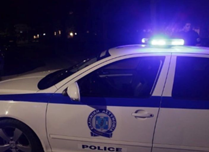 Σοκ στον Κορυδαλλό: 25χρονος παρέσυρε αστυνομικό με το όχημα του για να ξεφύγει σε μπλόκο