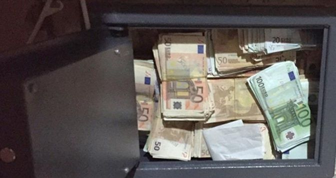 Συνελήφθη ημεδαπός στον Βόλο για εκβίαση ανηλίκου