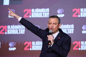 Καταπέλτης ο Οζέλ κατά Ερντογάν: Η δημοκρατική κρίση της Τουρκίας μετατρέπεται σε κρίση ασφαλείας