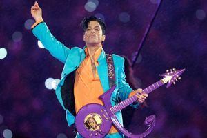 «Timeless»: Νέο album του Prince θα κυκλοφορήσει 10 χρόνια μετά τον θάνατό του