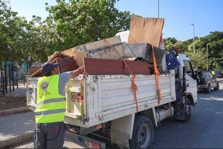 Καθημερινά ραντεβού σε γειτονιές και νέα ψηφιακή εφαρμογή για την απομάκρυνση ογκωδών αντικειμένων και πράσινων απορριμμάτων