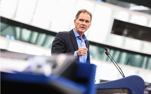 Νίκος Παπανδρέου: Ίδιος ο εθισμός από αλκοόλ, τσιγάρο και social media