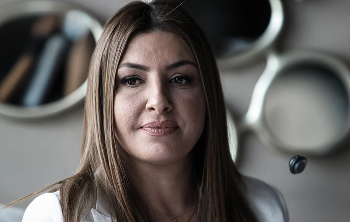 Πένθος για την Έλενα Παπαρίζου: «Χωρίς εσένα δεν θα υπήρχα σήμερα – Ανάσα δεν μπορούσα να πάρω όταν το έμαθα»