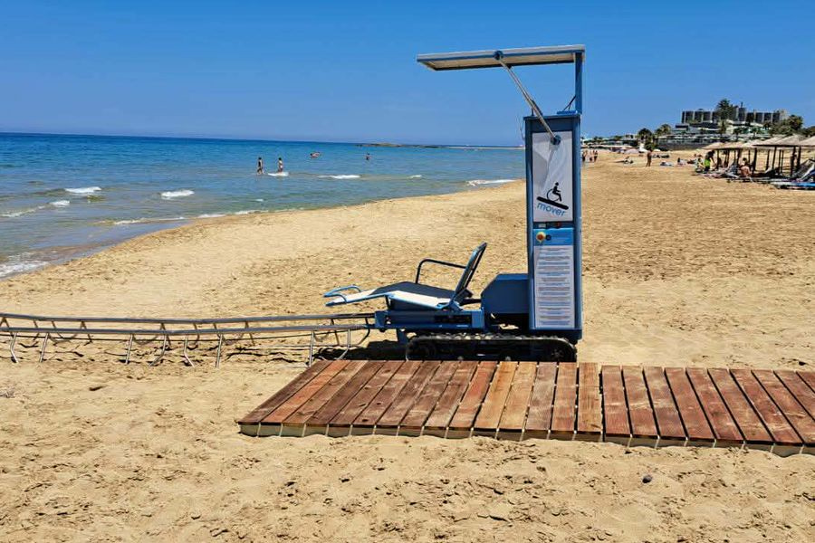 Νέος εξοπλισμός πρόσβασης ΑμεΑ στις παραλίες του Δήμου Χερσονήσου