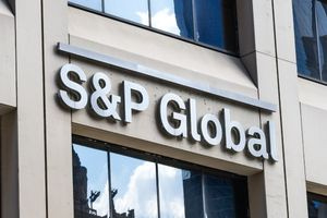 S&P Global: Ταχύτερη βελτίωση της υγείας του ελληνικού τομέα μεταποίησης, υπέδειξαν τα στοιχεία του Μαΐου