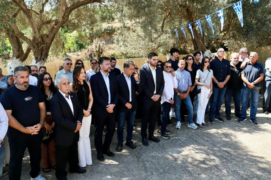 Ο Δήμος Μαλεβιζίου τίμησε τον Αντώνιο Μιχελιδάκη για την προσφορά του στην Κρήτη