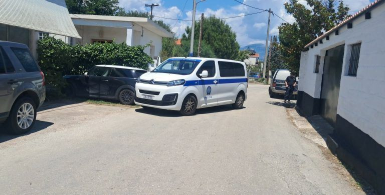 Διπλή δολοφονία στο Αίγιο: Στα εγκληματολογικά το κινητό της 54χρονης