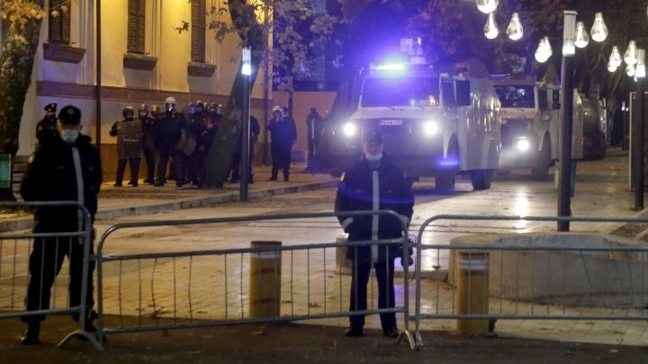 Εντάλματα σύλληψης για 20 άτομα που φέρονται να συνδέονται με το θέρετρο Κούσνερ στην Αλβανία