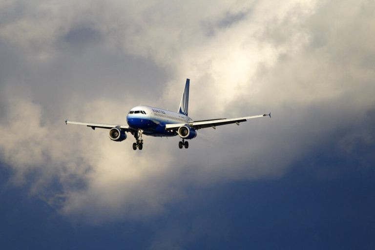 Νεκρός επιβάτης σε πτήση από τη Λάρνακα προς το Μάντσεστερ