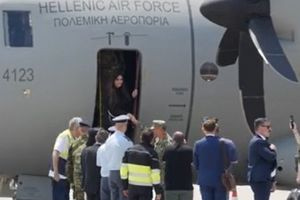 Με αεροσκάφος της πολεμικής αεροπορίας η Κίμπερλι Γκίλφοϊλ στην Αλεξανδρούπολη