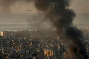 Το Ισραήλ σφυροκοπά ξανά τη Βηρυτό – «Πλήγματα κατά κέντρων διοίκησης τρομοκρατών»