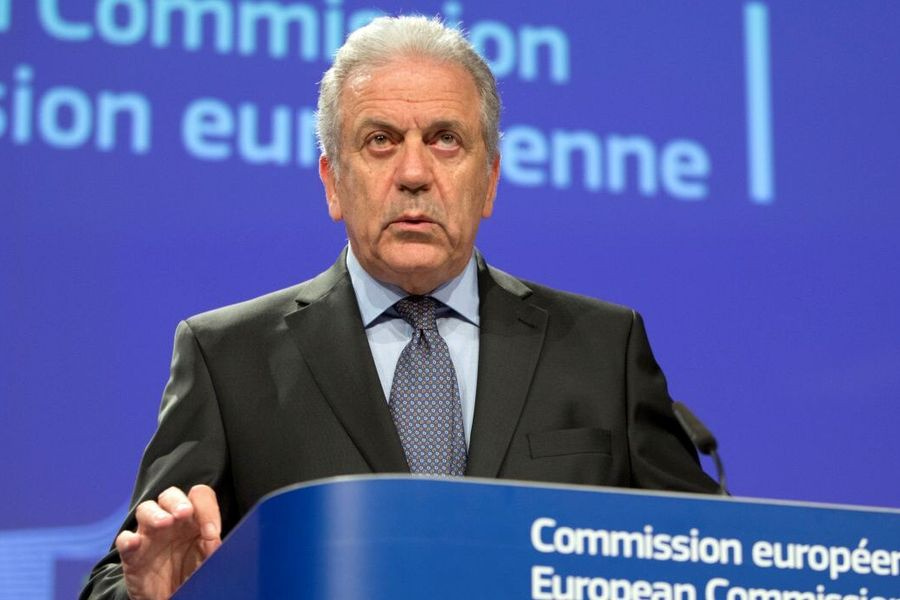 Ευρωπαϊκό ένταλμα για τον Δ. Αβραμόπουλο – Ο ίδιος απαντά: Δεν έχω να κρύψω τίποτα, όλα είναι νόμιμα
