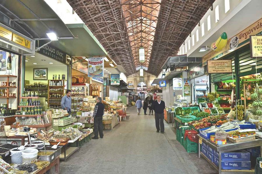 Τιμές… Μυκόνου τα ενοίκια στη Δημοτική Αγορά, που φτάνουν ως και 6.300 ευρώ τα 25 τ.μ.
