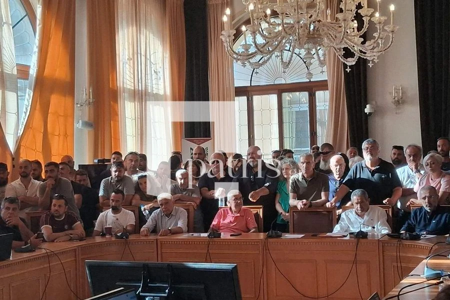 Νέο «όχι» του Δημοτικού Συμβουλίου για τη δομή μεταναστών στους Αθανάτους