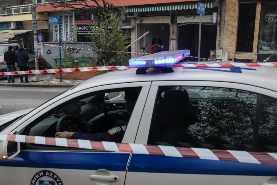 Έκρηξη σε εταιρεία ενοικίασης αυτοκινήτων στην Αχαρνών, εντοπίστηκε εκρηκτική ύλη