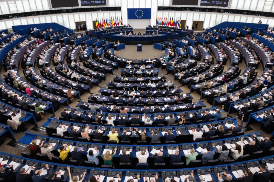 Εισαγγελική έρευνα για κατάχρηση πόρων από ακροδεξιά κόμματα στο Ευρωπαϊκό Κοινοβούλιο