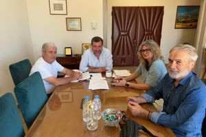 Ενημερωτική συνάντηση στο γραφείο Αντιπεριφερειάρχη Λασιθίου για τη μελέτη του Φράγματος Κρούστα