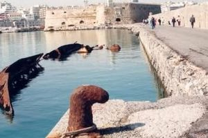 «Ρεγγίνα»: «Φάντασμα» στο λιμάνι του Ηρακλείου