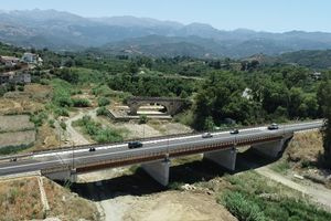 Άμεσες ενέργειες για την αποκατάσταση της ιστορικής γέφυρας του Κερίτη ζητά ο Δήμαρχος Πλατανιά