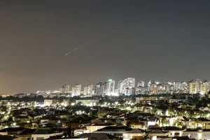 Μέση Ανατολή: Ο Νετανιάχου αγνόησε τις εκκλήσεις Τραμπ και χτύπησε το Ιράν – Αντίποινα της Τεχεράνης για πλήγματα στη Βηρυτό