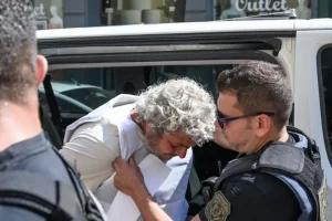 «Θρίλερ» με την έκδοση του Δαλαμάγκα στην Αυστραλία: Είναι ύποπτος και για δεύτερο φόνο – «Ο Γιαννόπουλος ήταν ένας κακοποιός» λέει η μητέρα του