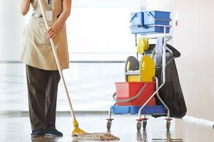 Από το Δημοτικό Ταμείο 1.100.000 για τις σχολικές καθαρίστριες