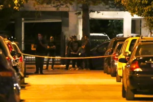 Σοκ στην Καλλιθέα: Ένας νεκρός έπειτα από συμπλοκή 10 ατόμων