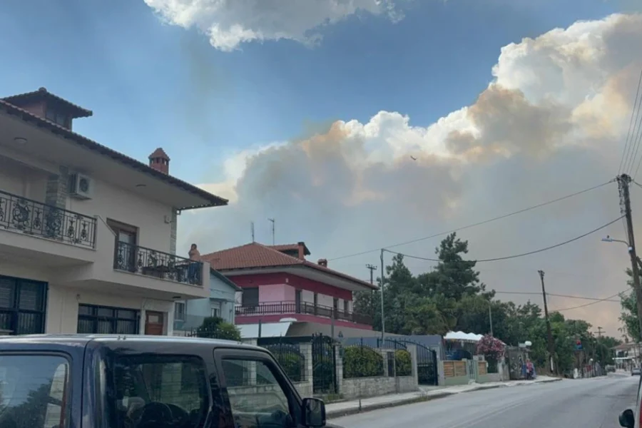 Φωτιά στο Δερβένι: Αγνοείται ο 12χρονος γιος του 66χρονου που εντοπίστηκε νεκρός