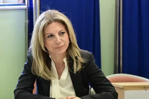 Μαρία Καρυστιανού: Αν νομοθετηθεί ο όρος γυναικοκτονία θα είναι σαν να λέω ότι η γυναίκα ανήκει στις ευάλωτες ομάδες