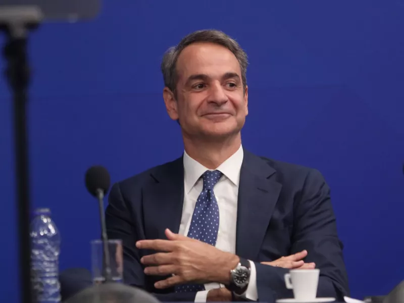 (Μη) ανασχηματισμός από τον Κυριάκο, που προχώρησε σε safe επιλογές! Ο διμέτωπος του Νίκου και η…τρίτη ευκαιρία. Σκοτωμός στην Κουμουνδούρου για το… «πτώμα» του ΣΥΡΙΖΑ…Ποιοι έπρηξαν τα συκώτια του Τσίπρα;