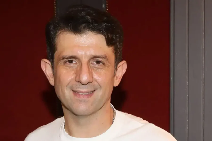 Μιχάλης Οικονόμου: Πηγαίνω σε εκκλησίες που αγκαλιάζουν μια τάση που είναι πιο ανοιχτή και πιο αγαπητική