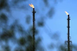 Κατρακυλούν οι τιμές πετρελαίου μετά την απόφαση Τραμπ για ακύρωση επιθέσεων κατά του Ιράν
