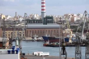 Τραυματισμός 23χρονου ναυτικού στη Ναυπηγοεπισκευαστική Ζώνη Περάματος