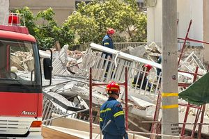 Αντιδήμαρχος Αθηναίων για Πετράλωνα: Φαίνεται πως η πληροφορία για έναν εγκλωβισμένο ευσταθεί